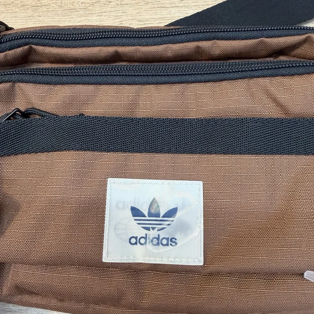 Adidas Rectangle 2.0 Crossbody Fanny Pack Waist Bag Preloved Brown/Black NWT